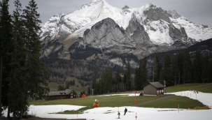 Avrupa'da yağmayan kar yağışı sonucu kayak merkezleri kapatıldı