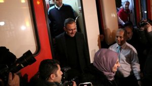 Bakan Kasapoğlu'nu taşıyan Sarıkamış Ekspresi Sivas'a ulaştı