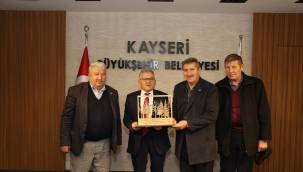 Başkan Büyükkılıç’a Muhtardan “500 Fidan” Jesti