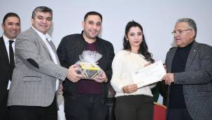 Başkan Büyükkılıç, KAYMEK Huzur Çınarı Tarafından Düzenlenen 7.Evlilik Akademisi Sertifika Töreni'ne Katıldı