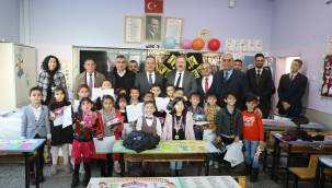 Başkan Palancıoğlu, öğrencilerin karne heyecanına ortak oldu