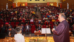 Başkan Yalçın'ın minik öğrenci ile şiir düeti