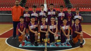 Bünyan Cennet Yiğit Ortaokulu yine şampiyon