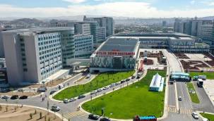 Buraya başvurmak için tanıdık aramayın! Şehir Hastanesi çalışmak isteyene kapılarını açtı, dolgun maaşla işçi alınacak