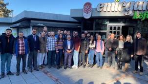 Büyükkılıç, Erzurum Devlet Tiyatrosu sanatçıları ile bir araya geldi