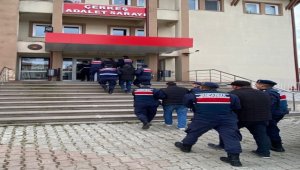 Çankırı'da iş yerinden bal ve tuz çaldıkları iddiasıyla 4 zanlı tutuklandı