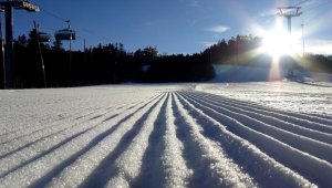 Cıbıltepe'de sezon açılmasa da tatilciler kayak keyfi yaşadı