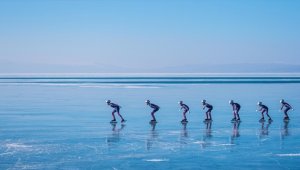 Donan Çıldır Gölü sürat patencilere antrenman pisti oldu 