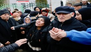 Eskişehir'de bıçaklı saldırı sonucu öldürülen Tuğçe Can'ın cenazesi defnedildi