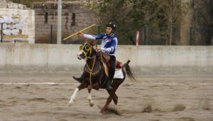 Geleneksel atlı sporlarda amaç gençleri ata sporlarıyla buluşturmak