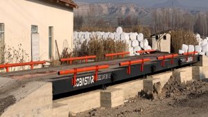 Güdül Belediyesinden Güneyce Mahallesine 60 tonluk kantar