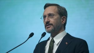 İletişim Başkanı Altun: İsveç gecikmeksizin terör örgütü mensuplarına karşı gerekli adımları atmalı