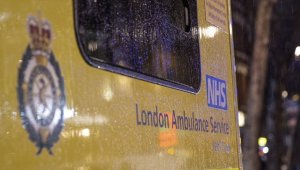 İngiltere ve Galler'de ambulans çalışanları greve başladı