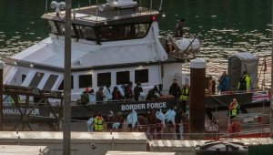 İngiltere'de Yüksek Mahkeme göçmenleri Ruanda'ya gönderme planına itirazı kabul etti