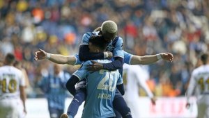 İstanbulspor'u 6-0 yenen Adana Demirspor bu sezonki en farklı galibiyetini aldı