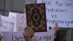 İsveç'teki Türk Büyükelçiliği önünde Kur'an-ı Kerim'e saygı programı düzenlenecek