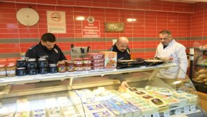 Kahramankazan'da gıda ürünü satılan iş yerlerindeki fiyat ve hijyen denetimleri devam ediyor