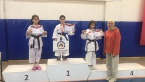 Kanuni İlkokulu, karate il birinciliği müsabakalarında derece elde etti