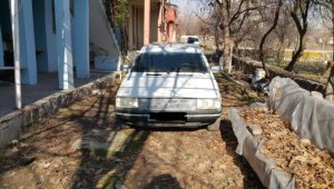 Kayseri polisi çalıntı otomobili buldu