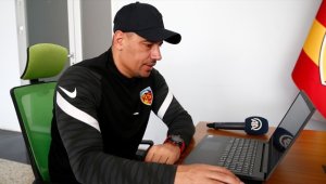 Kayserispor Teknik Direktörü Çağdaş Atan'ın favori fotoğrafı "Körfez ışıkları" oldu