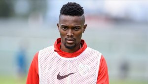 Kayserispor'da Mensah 4 hafta sahalardan uzak kalacak