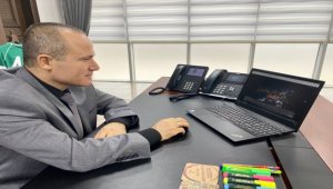 Kırşehir Emniyet Müdürü Türesin, AA'nın "Yılın Fotoğrafları" oylamasına katıldı