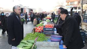 Kocasinan Kaymakamı Abay pazarda gezdi vatandaşı dinledi