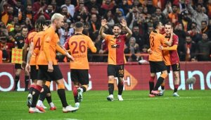 Lider Galatasaray kazanmaya devam ediyor