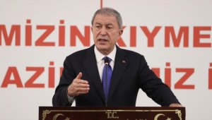 Milli Savunma Bakanı Akar'dan "terörle mücadelede kararlılık" mesajı
