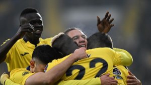 MKE Ankaragücü evinde Yukatel Kayserispor'u 2-1 mağlup etti