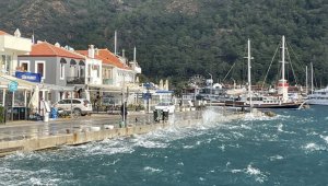 Muğla'da sağanak ve kuvvetli rüzgar etkili oldu