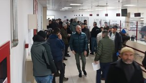 SGK'de EYT mesaisi yapan personele fazla çalışma ücreti verilecek