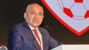 TFF Başkanı Büyükekşi: B takımı konusunda Süper Lig ve 1. Lig takımlarımızla görüşüyoruz, önümüzdeki yıl izin vereceğiz