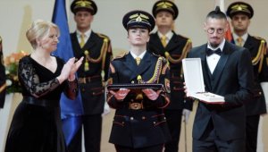 Trabzonspor'un oyuncusu Marek Hamsik'e ülkesinde devlet nişanı verildi