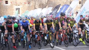 Türkiye Kış Bisiklet Yarışları serisi Aspendos'ta başladı