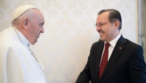 Türkiye'nin Vatikan Büyükelçisi Göktaş: Papa, Türkiye'nin (Rusya-Ukrayna savaşındaki) çabalarından övgüyle söz ediyor