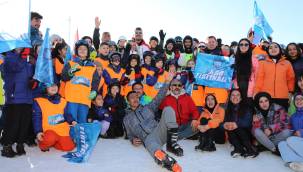 Vali Gökmen Çiçek Erciyes'te 