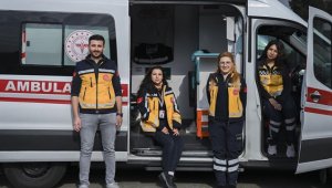 112 ve UMKE gönüllüleri deprem bölgesinde hafızalarına kazınan anları anlattı: Yaralılarını çıkartan bize koşuyordu