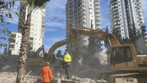 Adana'da depremde yıkılan binalarda tespit edilen kusurlara ilişkin 62 gözaltı kararı