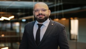 AGÜ Mühendislik Fakültesi Dekan Vekili Mutlugün'e Araştırma Teşvik Ödülü