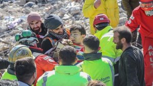 AKUT ekipleri şu ana kadar enkaz altından 78 kişiyi kurtardı 