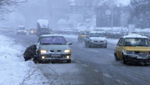 Ankara'da olumsuz hava koşulları nedeniyle eğitime yarın ara verildi