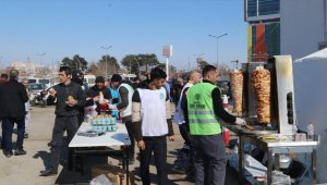 Avrupalılar "gönül köprüsü" ile Malatyalı depremzedelere el uzatıyor