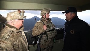 Bakan Akar: 'Sınırlardan sığınmacı akını' iddiaları tamamen gerçek dışıdır