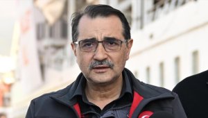 Bakan Dönmez, depremden etkilenen illerde hasarsız bölgelerin tamamında gaz arzının sağlandığını bildirdi