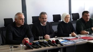 Bakan Özer: Deprem bölgesindeki illerden 5 bin 836 öğrencimiz nakilini başka illerdeki okullara aldırdı