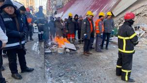 Başkan Büyükkılıç deprem bölgesine ulaştı