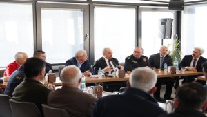 Başkan Yalçın, Talas ilçesindeki muhtarlarla bir araya geldi 