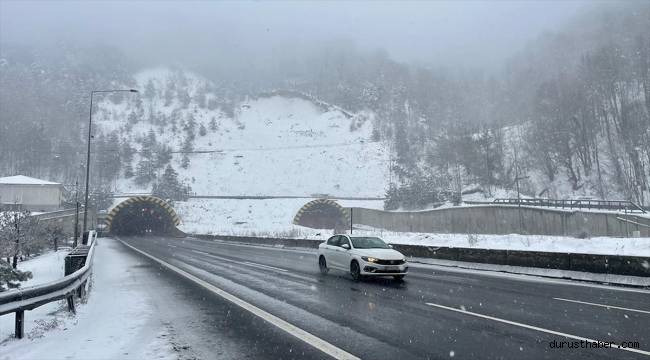 Bolu Dağı'nda yoğun kar yağışı