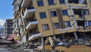 Bu kadarına da pes! Depremzedelere topladığı yardımlar evinden çıktı